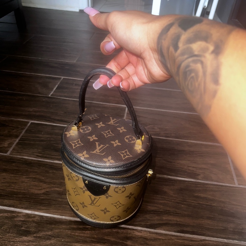 Authentic Louis Vuitton bucket bag